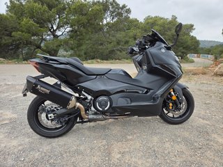 Maxi Scooter Negra