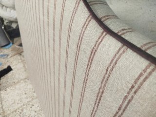 Cabecero tapizado beige y burdeos