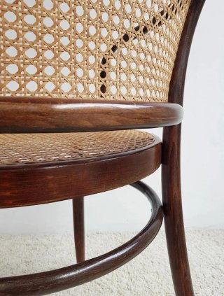 Silla Thonet 210 Ligna Drevounia. Vintage, 60s.