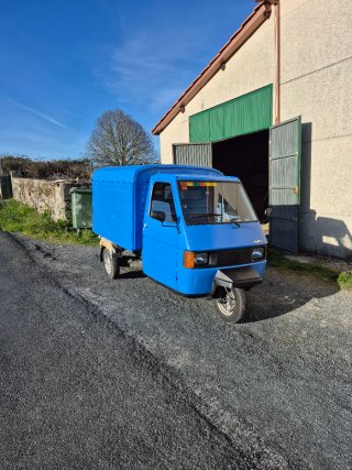 Piaggio Ape TM 703 Azul