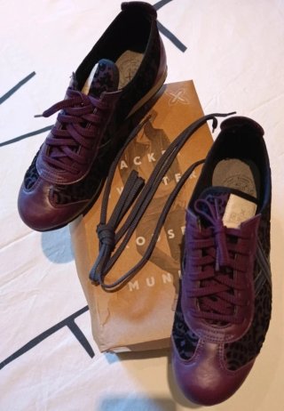 Zapatillas Munich Moradas Talla 40