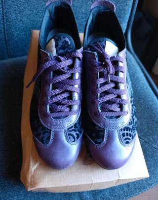 Zapatillas Munich Moradas Talla 40