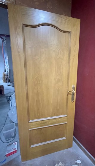 Puerta de roble maciza con bisel