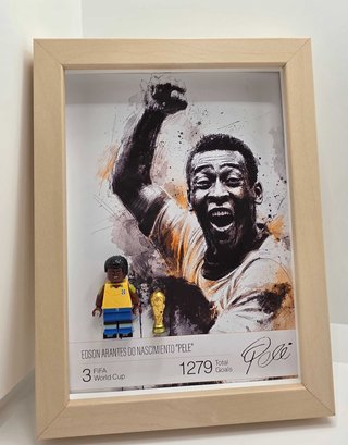 Cuadro Pelé con Minifigura y Trofeo