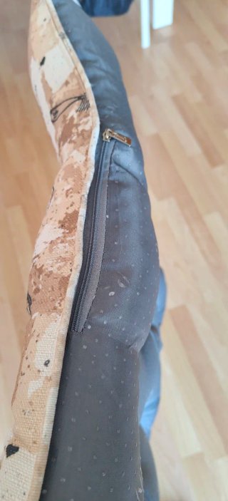 Cama para perro con estampado divertido