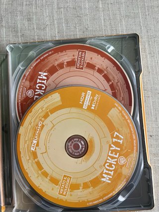 Steelbook Mickey 17 Blu-ray y 4k.