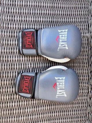 Guantes Boxeo Everlast Gris y Blanco
