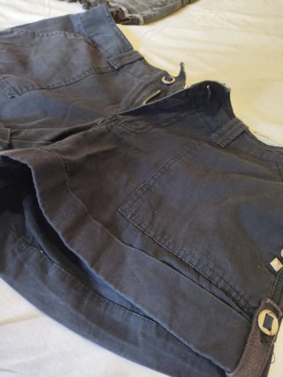 Shorts vaqueros negros y shorts azul marino