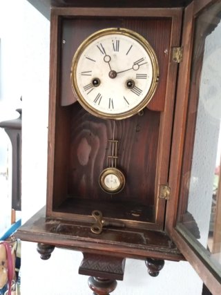 Reloj de Pared Antiguo de Madera