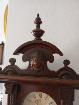 Reloj de Pared Antiguo de Madera