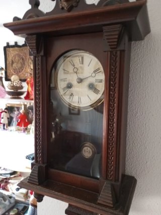 Reloj de Pared Antiguo de Madera