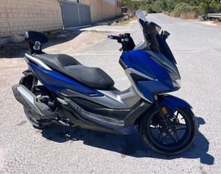 Honda Forza 350 Azul/Plata. 2021 . 19.800 km