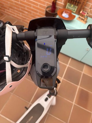 Patinete Eléctrico NIU KQi2 Pro+ casco+mochila.