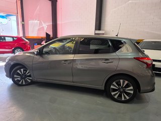 Nissan Pulsar con poco kilometraje.