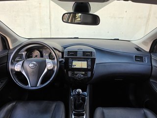 Nissan Pulsar con poco kilometraje.