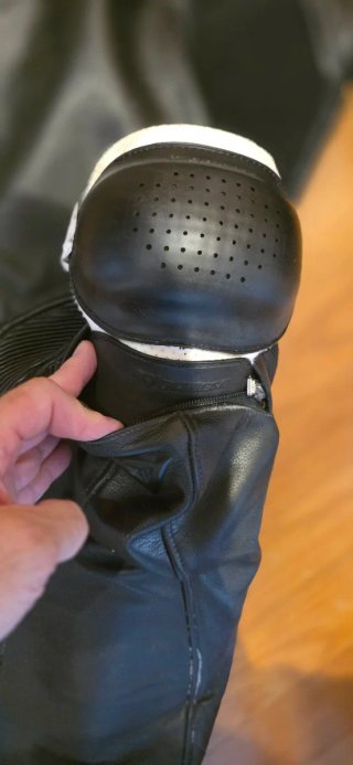 Pantalón de piel para moto Dainese talla 52