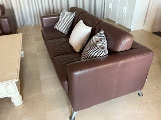 Conjunto Sofás Piel Italiana + Mesa