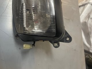 Faro Delantero Dominator 650