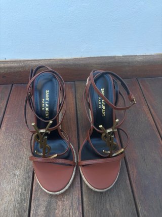 Sandalias YSL Cuña Piel Marrón Doradas