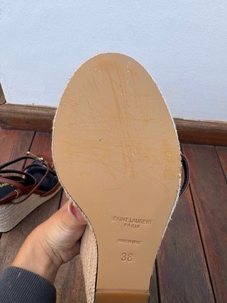 Sandalias YSL Cuña Piel Marrón Doradas