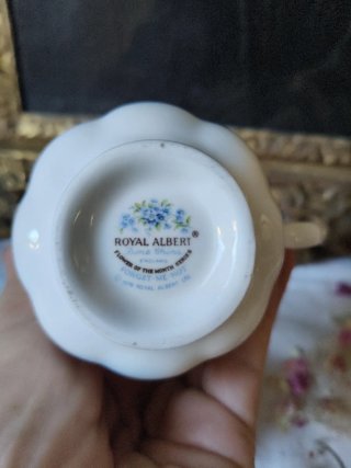 Tazza da caffè Royal Albert July