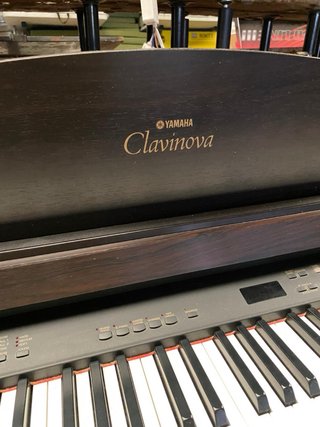 Piano Yamaha Clavinova