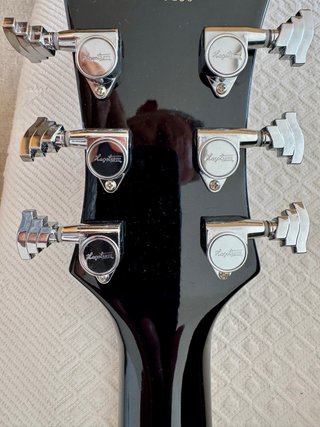 Guitarra eléctrica Hagström Viking Negra