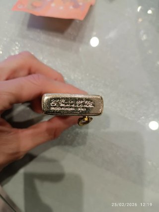 Mechero dorado