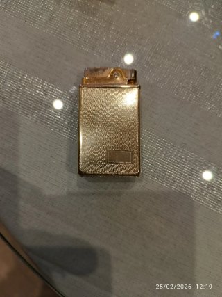 Mechero dorado
