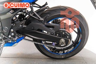SUZUKI GSX S 750
