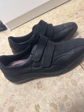 Zapatos negros talla 41 Marca 24hrs