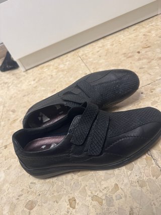Zapatos negros talla 41 Marca 24hrs