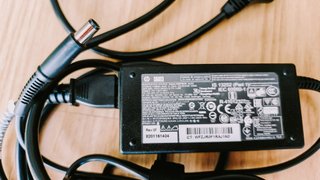 Cargador HP Original 65W Punta Grande