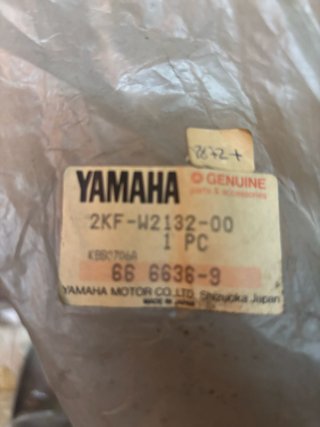 Tapa Lateral Derecha Yamaha 2KF-W2132-00