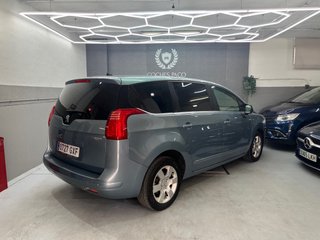 Peugeot 5008 2010 *7 PLAZAS* *ETIQUETA C🟢*