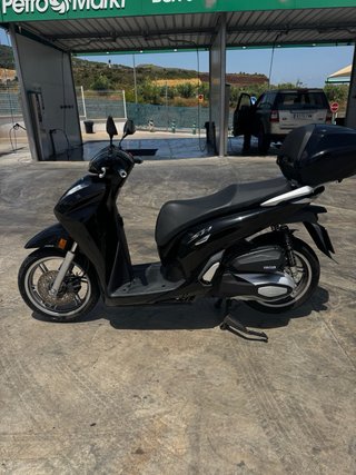 Honda SH 350i Top box inteligente