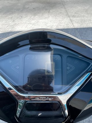 Honda SH 350i Top box inteligente