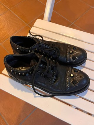 Zapatos Blucher Negros Tachuelas