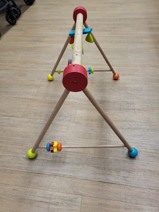 Arco de actividades de madera para bebé