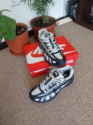 Zapatillas Nike P-6000 Blancas y Negras