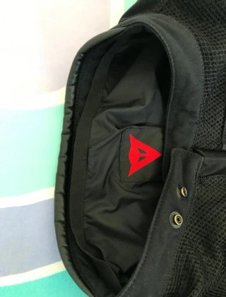 Chaqueta Dainese Airframe Negra