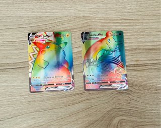 Cartas Pokémon VMAX Pikachu y Lapras