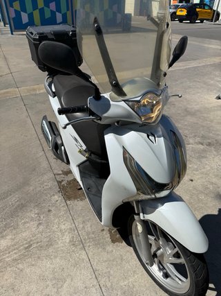 Honda SH 125i Blanca Scooter