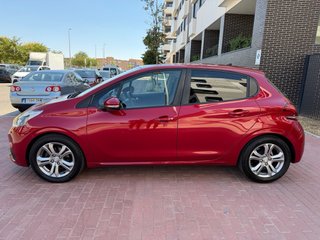 Peugeot 208 2016