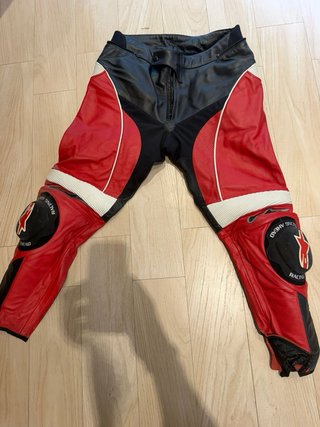 Pantalón de piel moto