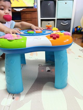 Mesa de actividades infantil músical
