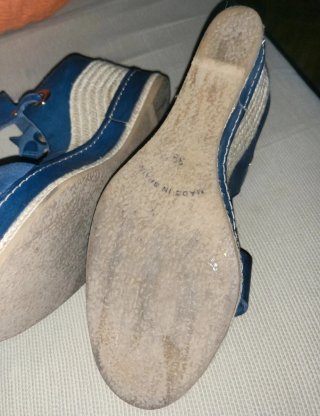 Sandalias cuña azul cómodas