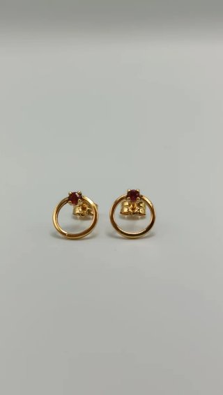 Pendientes de oro de 18kt.