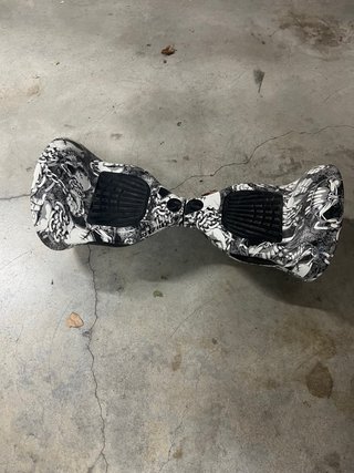 Patinete Eléctrico 2 Ruedas Diseño Calaveras