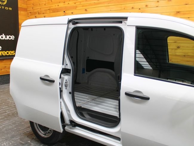 Renault Kangoo 2022, foto 13